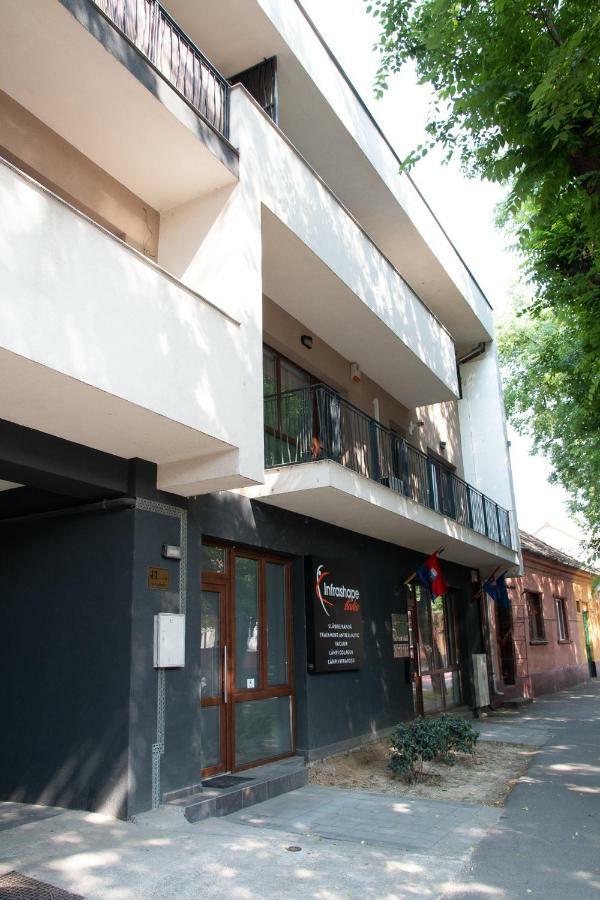 Cozy Flat In The Heart Of The City Oradea Exterior foto